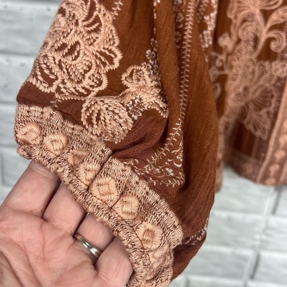 SAVANNA JANE Brown Bohemian Embroidered Peasant Blouse Lightweight Plus size 2X - Picture 7 of 8